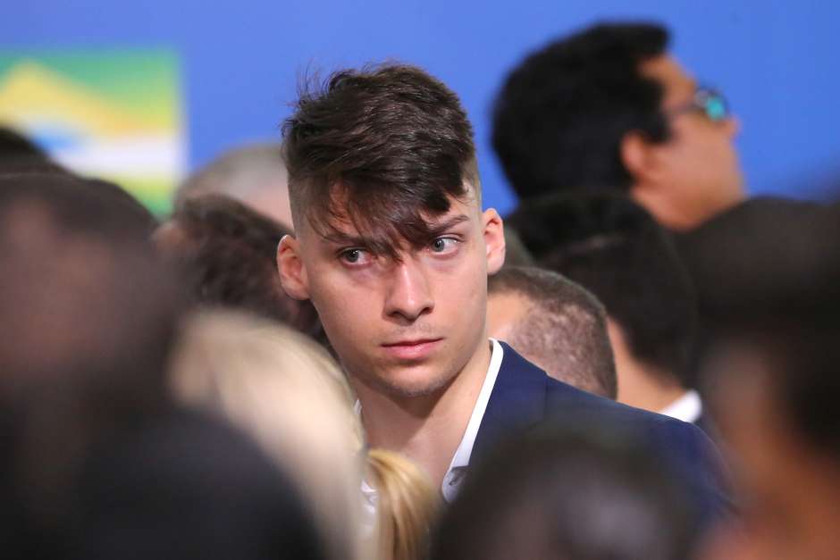 PF abre inquérito para apurar negócios do filho 04 de Bolsonaro