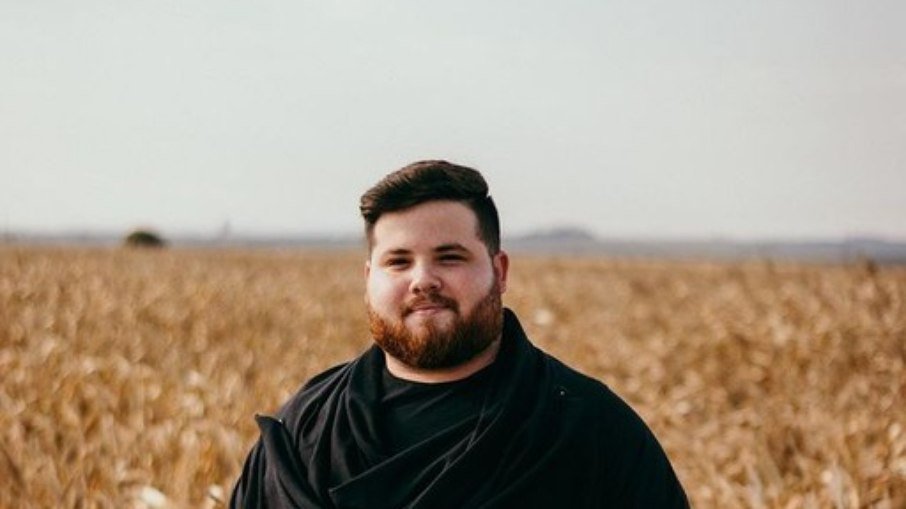 Cantor gospel morre de Covid aos 23 anos