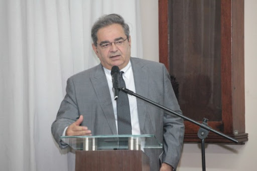 Sem novo decreto, 'pessoas iam morrer nas calçadas', diz Álvaro Dias