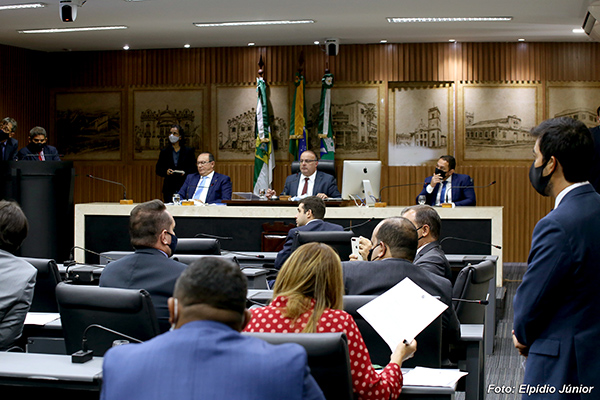 Sinte/RN quer barrar projeto que inclui Educação como atividade essencial