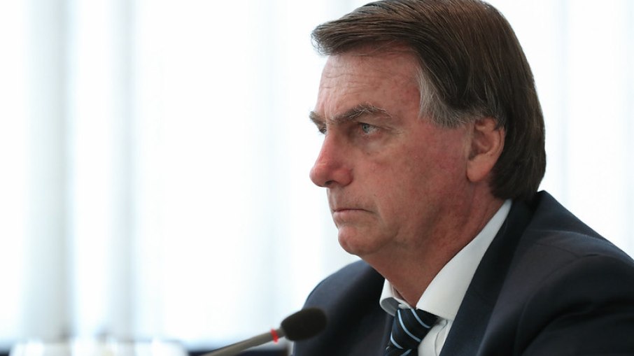 Bolsonaro: ‘Meu Exército jamais vai cumprir lockdown. Nem por ordem do papa’