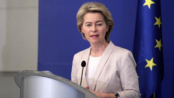 União Europeia ameaça barrar exportação da vacina de Oxford