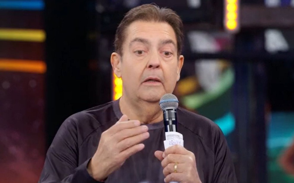 Faustão explica pela 1ª vez no Domingão como ficou 24 quilos mais magro