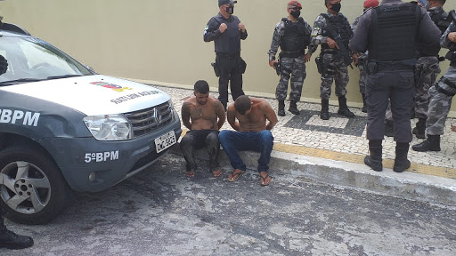 Polícia prende suspeitos por roubo de vacinas em UBS de Natal