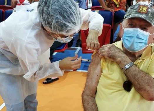 Natal anuncia vacinação de idosos de 72  a 74 anos; saiba a partir de quando