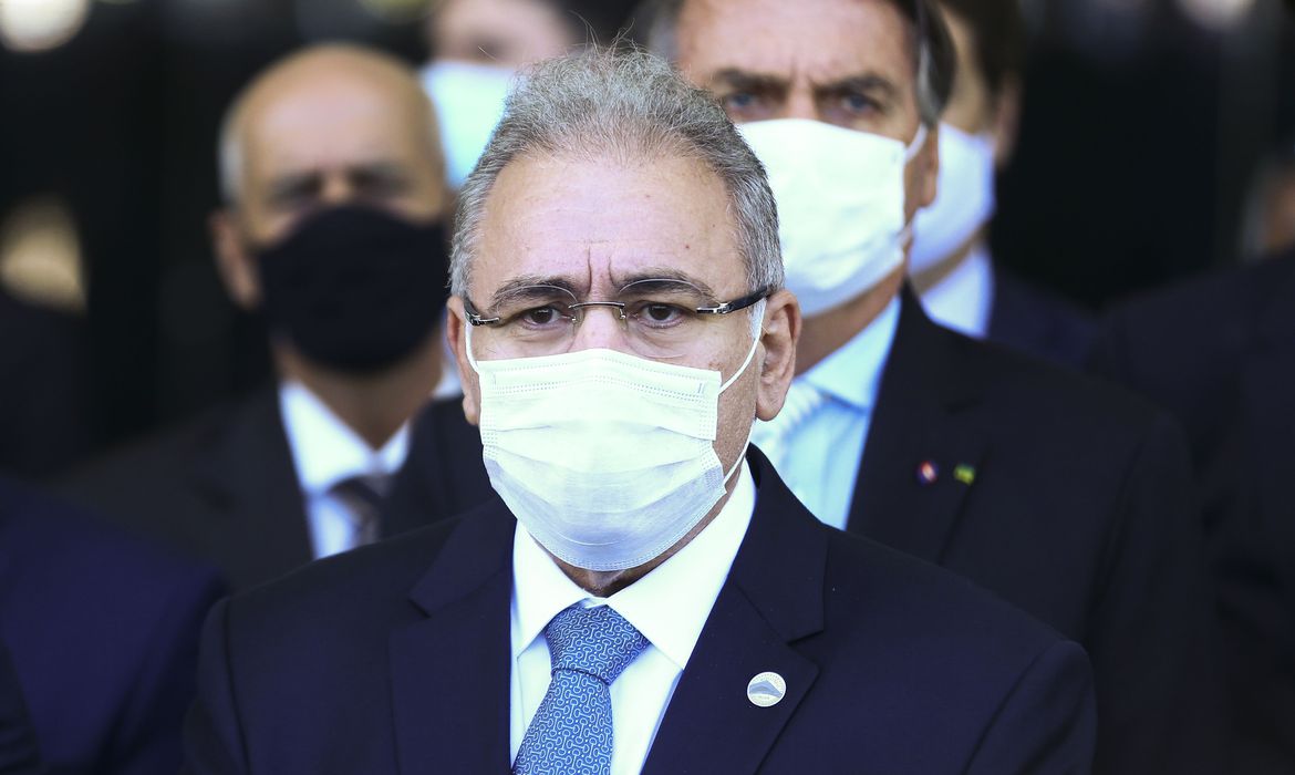 Marcelo Queiroga afirma que meta do governo é vacinar 1 milhão por dia