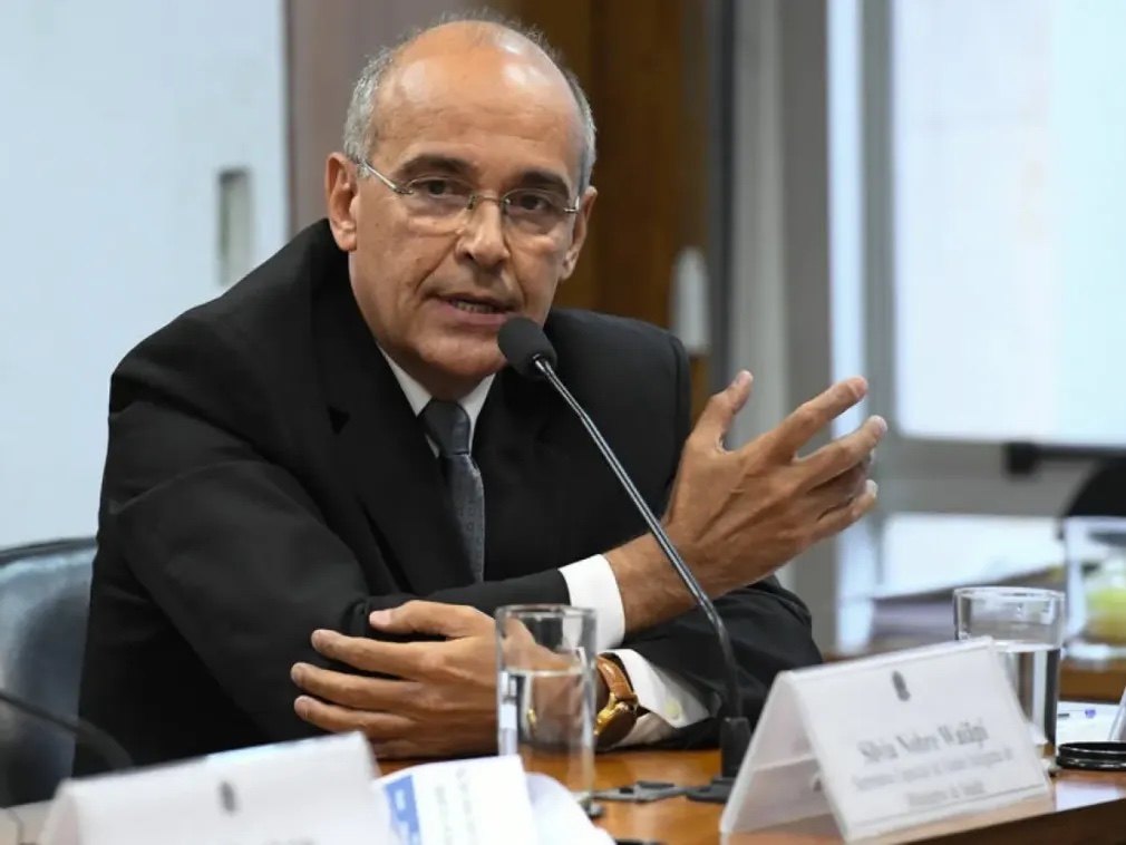 Presidente do CFM: ‘Falar que hidroxicloroquina e ivermectina matam é falácia’