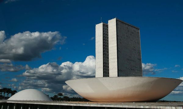 Câmara dos Deputados registra 112 casos e 3 mortes por covid-19 em fevereiro