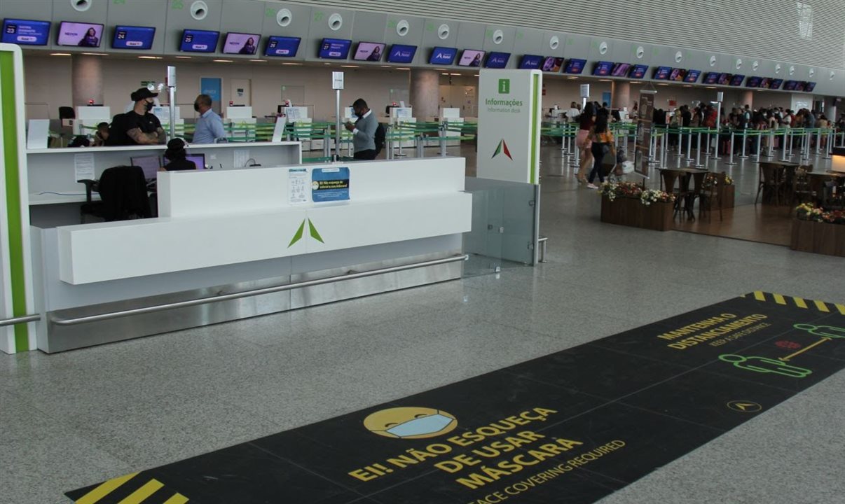 Homem com covid-19 e sem máscara é detido pela PF no Aeroporto de Natal