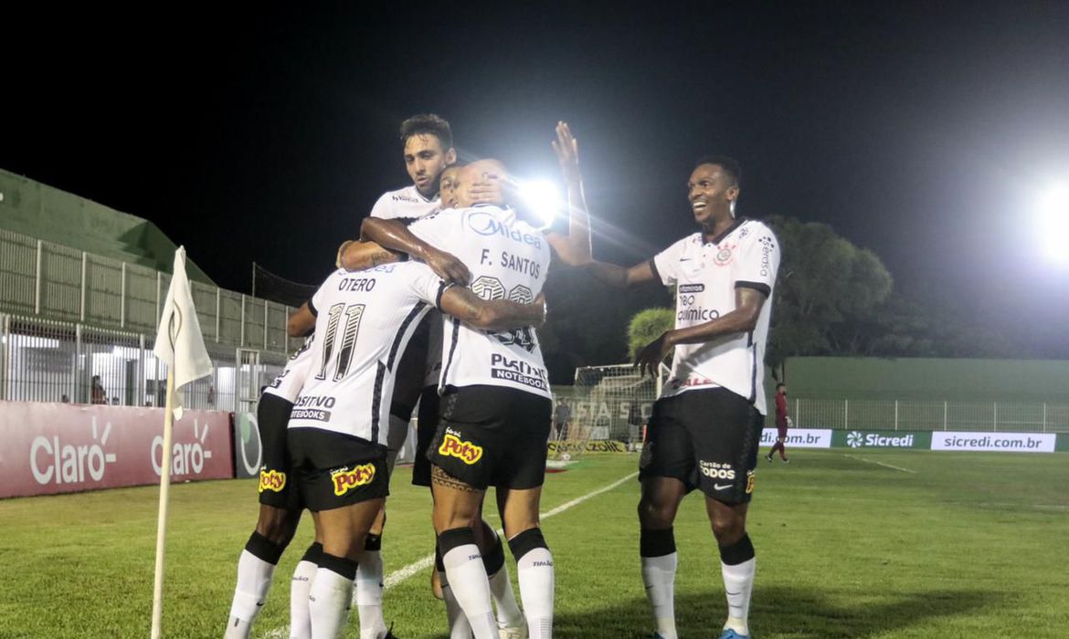 Copa do Brasil: Corinthians leva susto, mas supera Retrô nos pênaltis