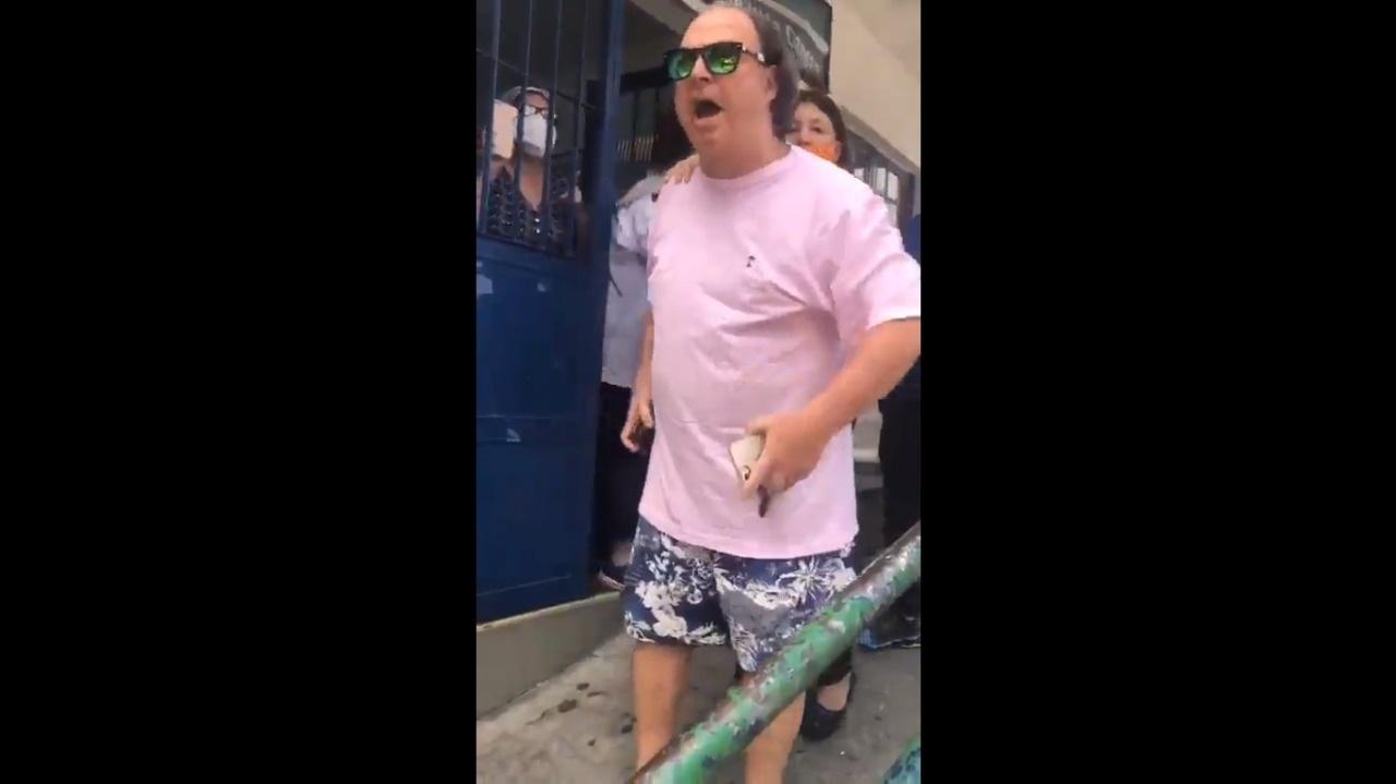 VÍDEO: Homem se passa por juiz para vacinar mulher e bate boca em posto de saúde