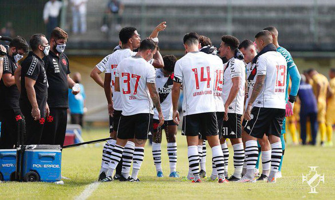 Vasco vacila e cede empate ao Madureira após abrir 2 a 0