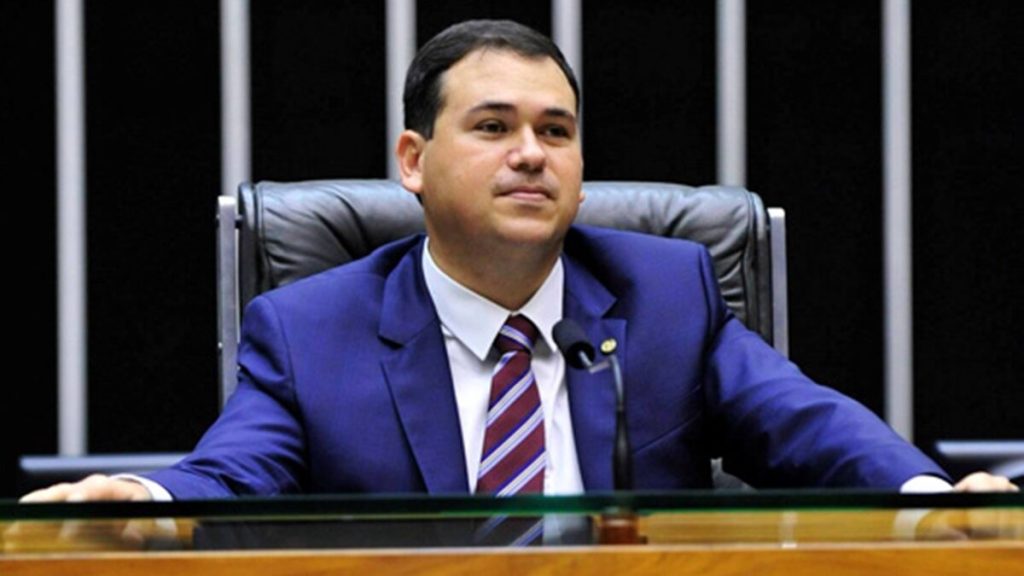 Mais um deputado do RN confirma que está com covid-19