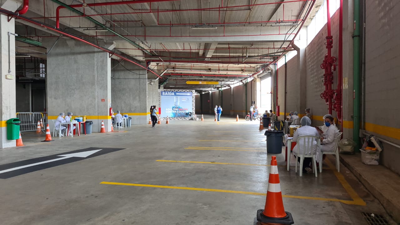Postos de vacinação contra Covid-19 amanhecem vazios em Natal