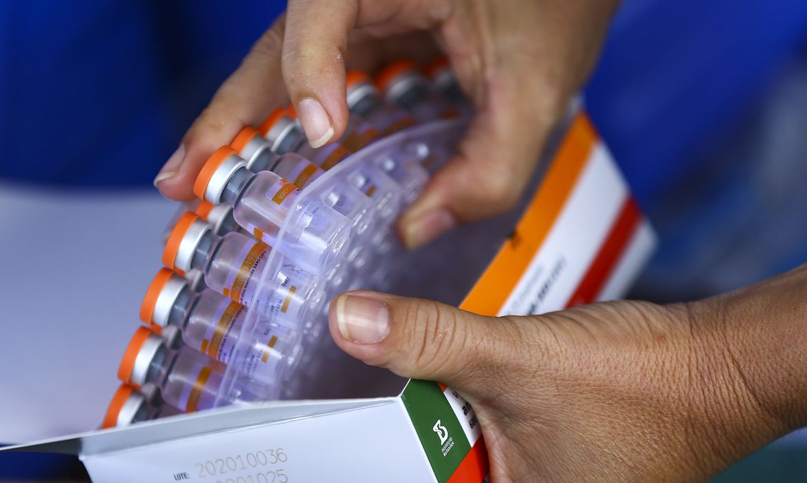 Governo distribui mais 11 milhões de doses de vacinas contra covid-19