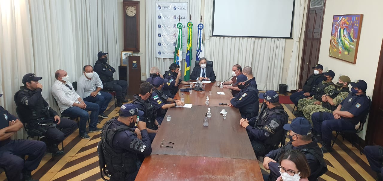 Prefeito Álvaro Dias implanta Plano de Carreira da Guarda Municipal de Natal