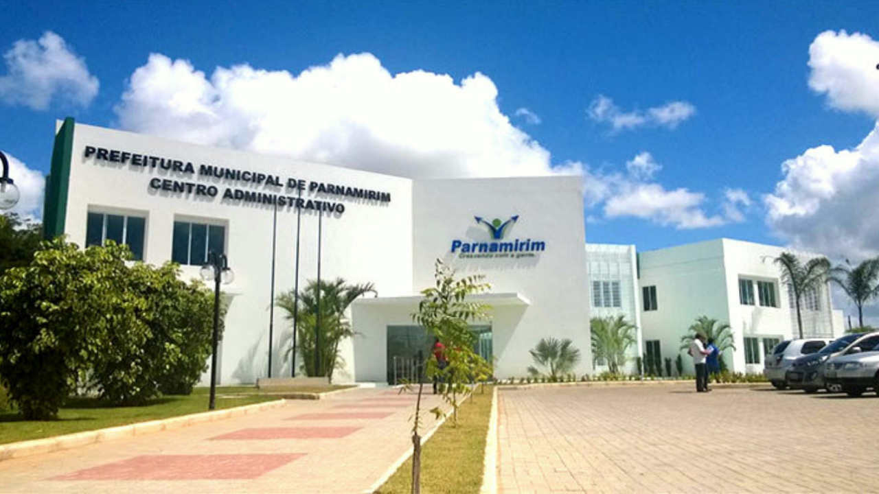 Prefeitura de Parnamirim abre seleção para 30 vagas; veja salários e cargos