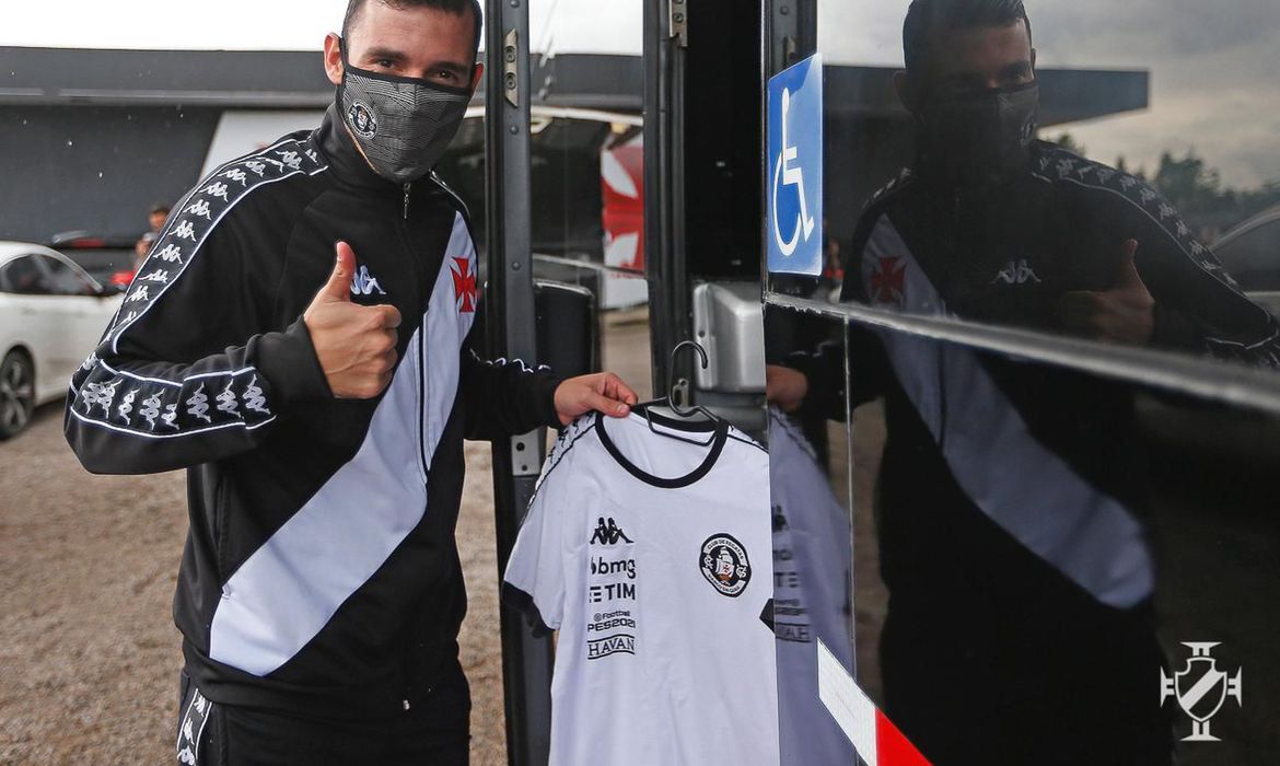 Vasco terá reforços em jogo decisivo com Tombense pela Copa do Brasil