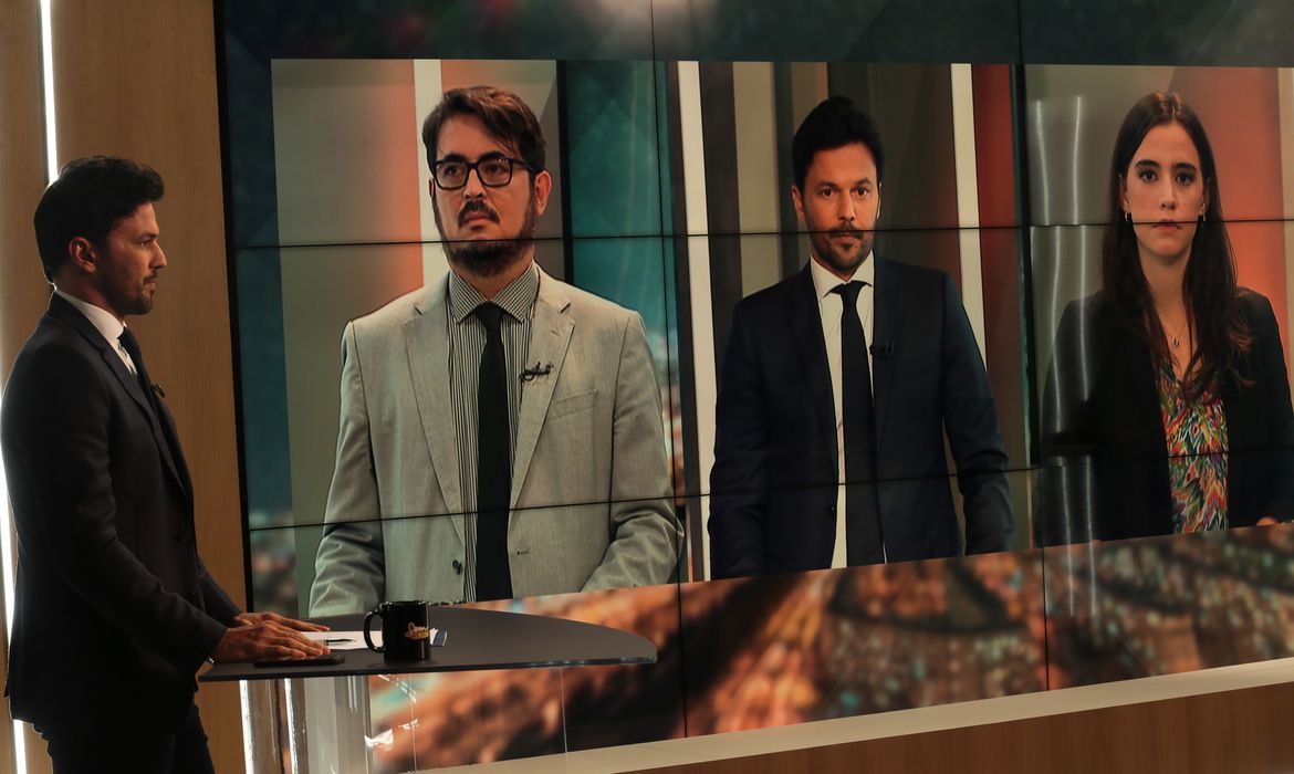 "Até 2028, vamos levar internet para todos os brasileiros”, diz Fábio Faria