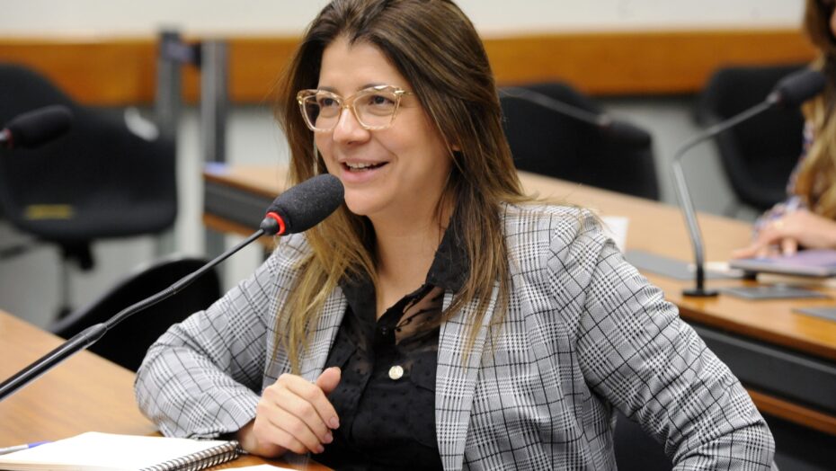 Deputada do RN é vítima de golpe pelo WhatsApp