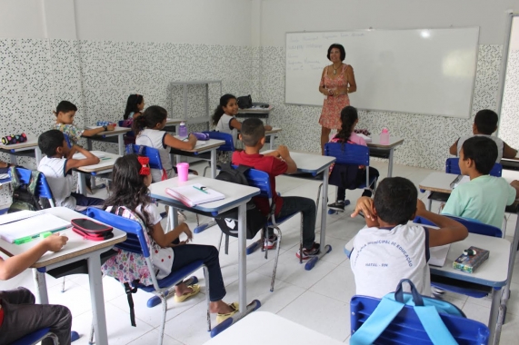 Prefeitura de Natal seleciona professores e educadores infantis temporários