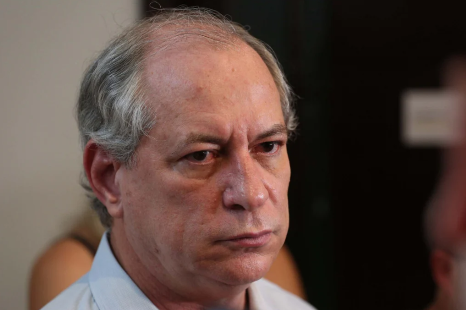 Ciro Gomes perde processo contra jornalistas e terá que pagar R$ 13.100