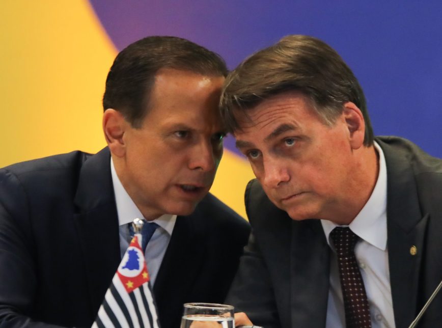 Doria pede 'calma' a Bolsonaro e diz que vai vaciná-lo com antirrábica