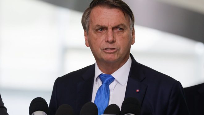 Bolsonaro: CPI é ‘jogadinha casada’ de Barroso com a esquerda contra o governo