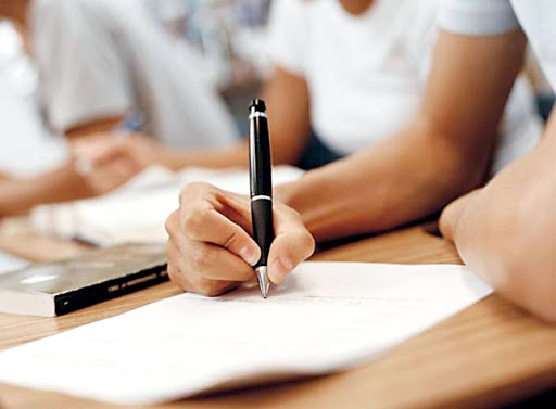 Concursos públicos oferecem 15.553 vagas com salários de até R$ 32 mil