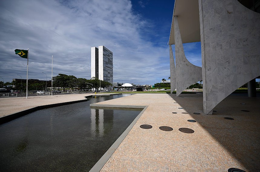 Estudo exime Bolsonaro de crime de responsabilidade por Orçamento