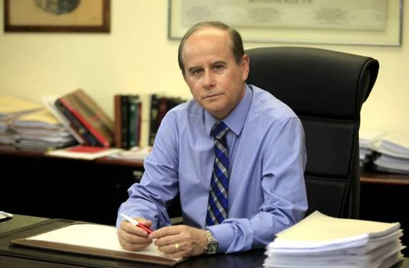 Ministro da Educação demite presidente da Capes
