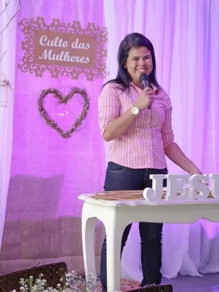 Mulher de pastor é encontrada morta às margens de rio