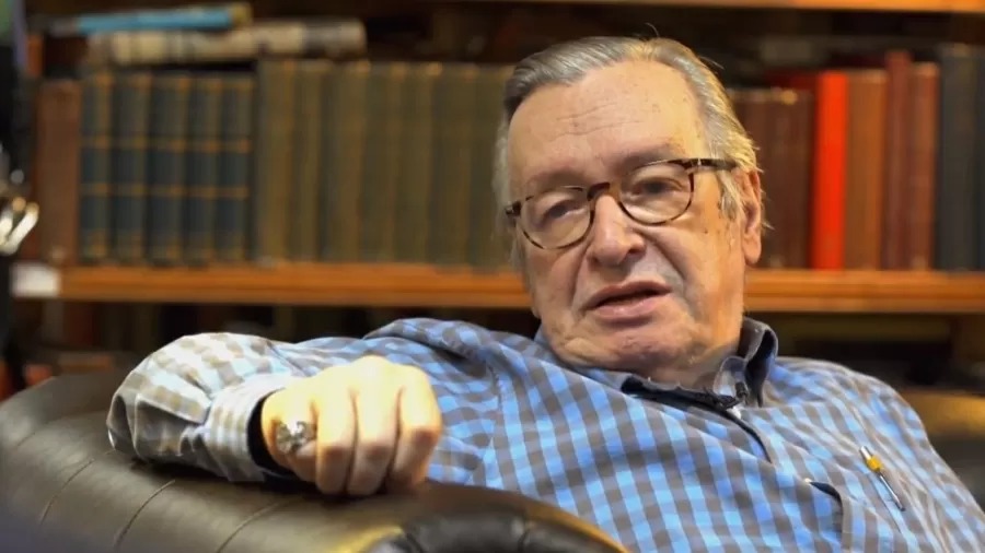 Escritor Olavo de Carvalho é internado nos EUA com dificuldade para respirar