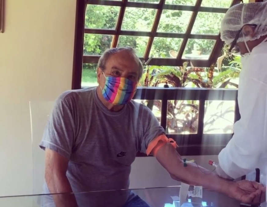 Vacinado, ator de novelas da Globo testa positivo para Covid-19