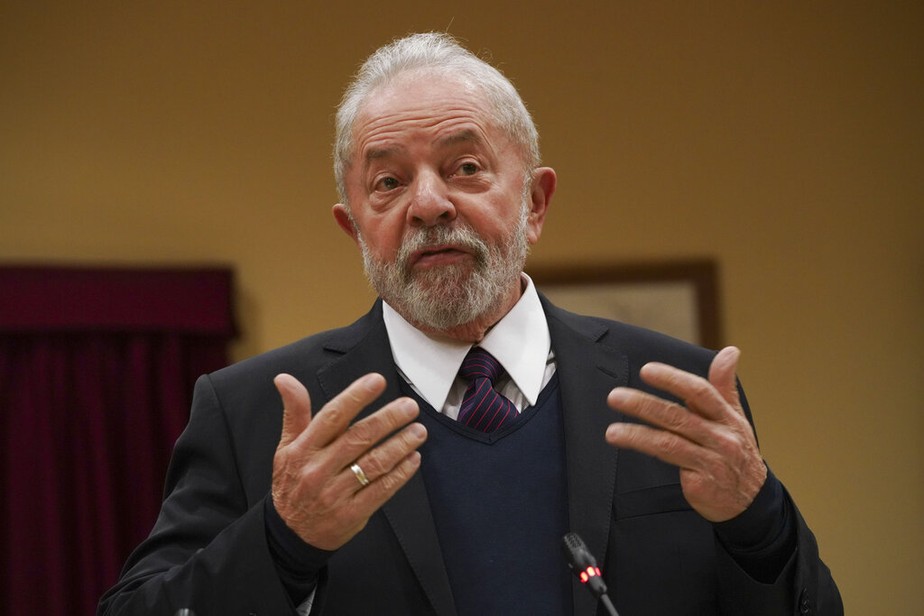 Maioria do STF decide que plenário deve analisar anulação de condenações de Lula