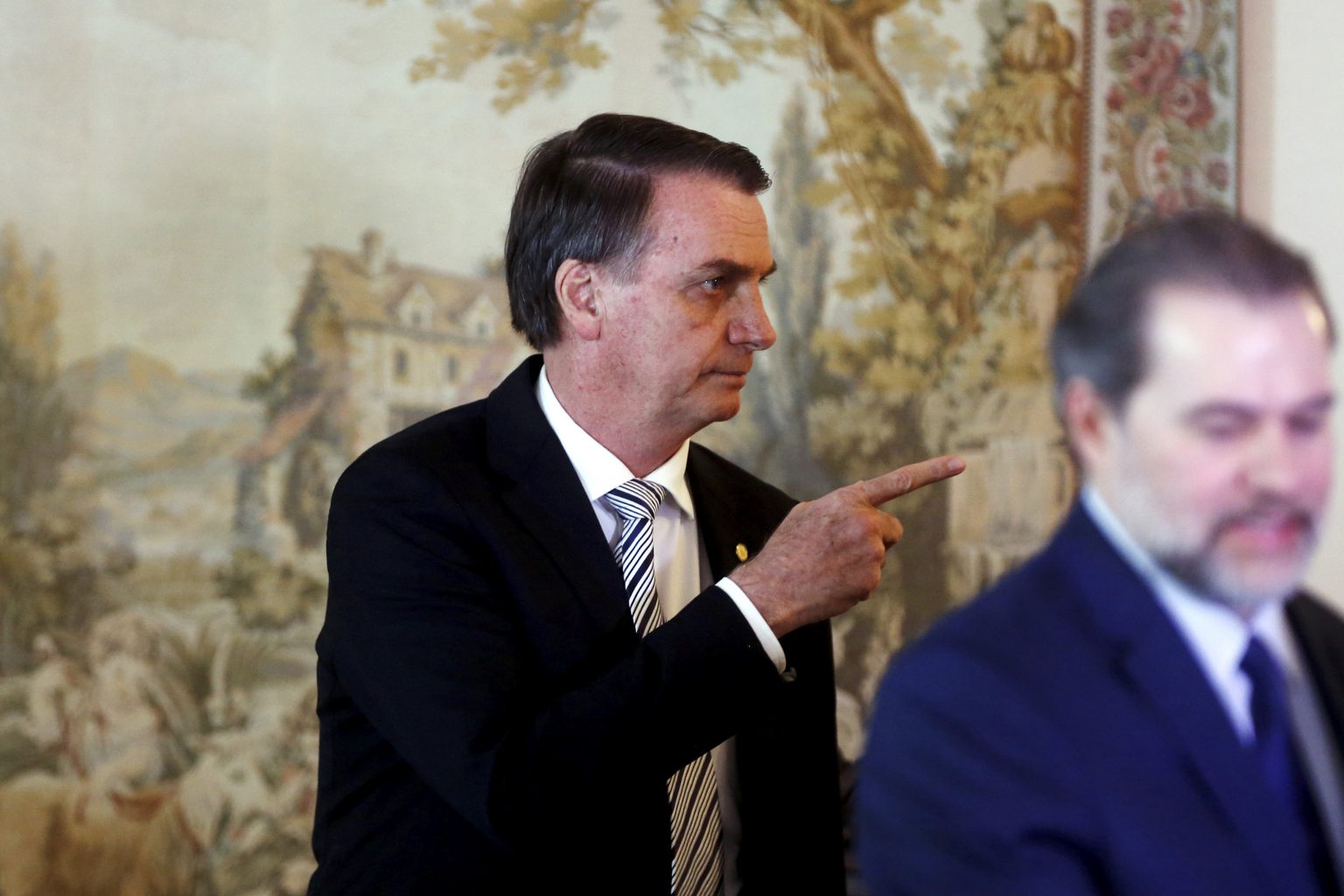 Bolsonaro alerta: “Mortes começam a cair por medo de investigação”