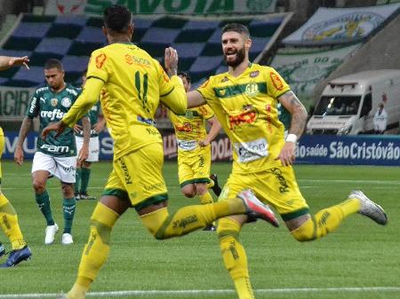 Mirassol surpreende o Palmeiras e vence com grande atuação de 'Muralha'