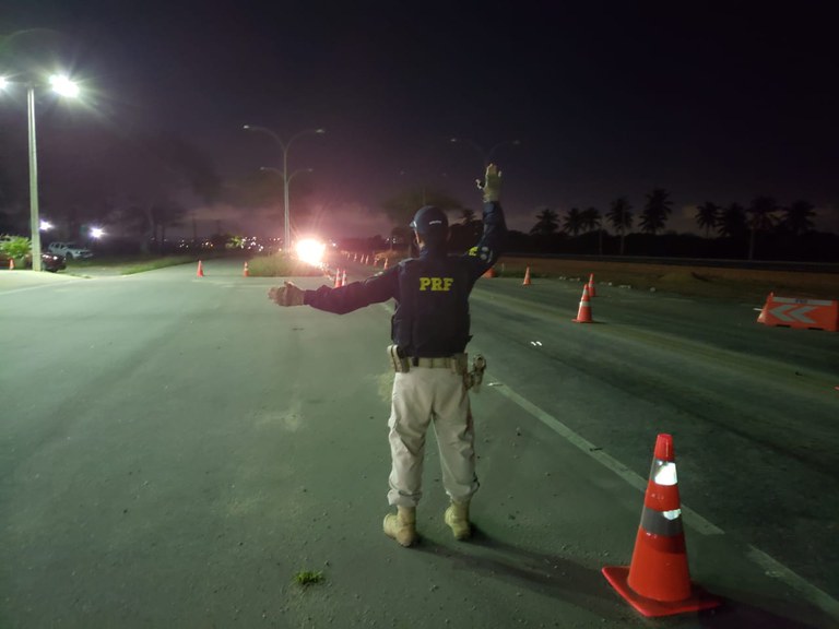 PRF apreende adolescente com drogas e munições de arma de fogo na Grande Natal