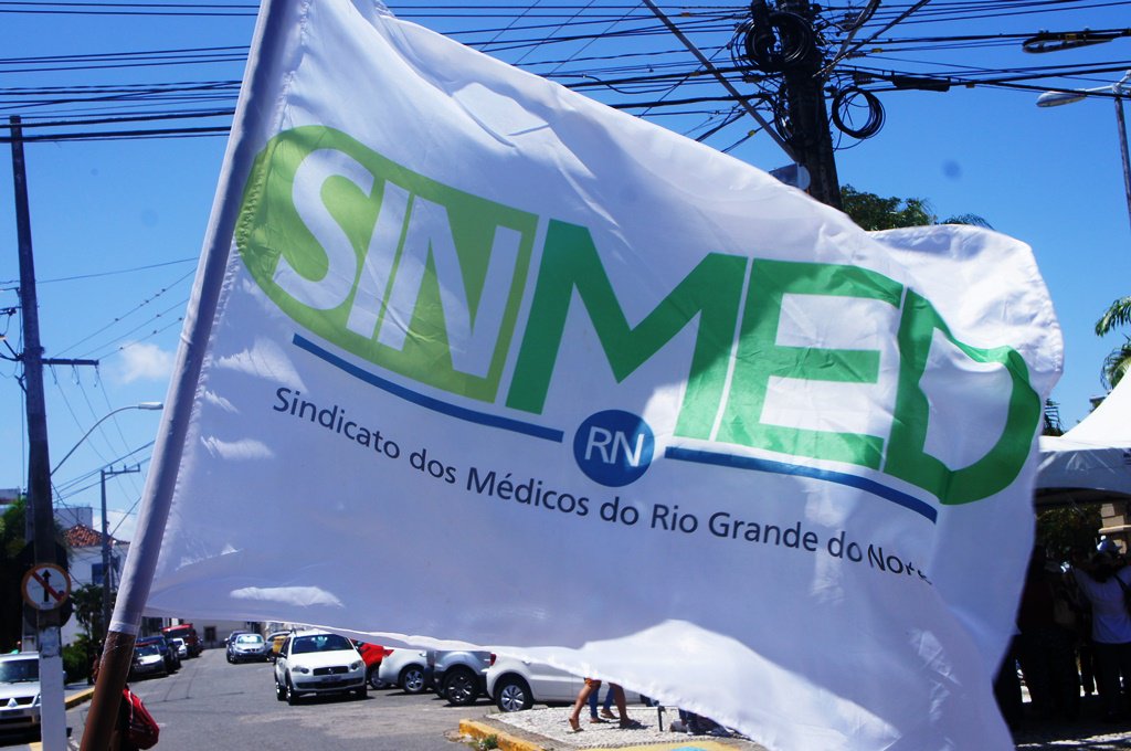 SinmedRN se manifesta após repercussão de post de médica contra jornalistas