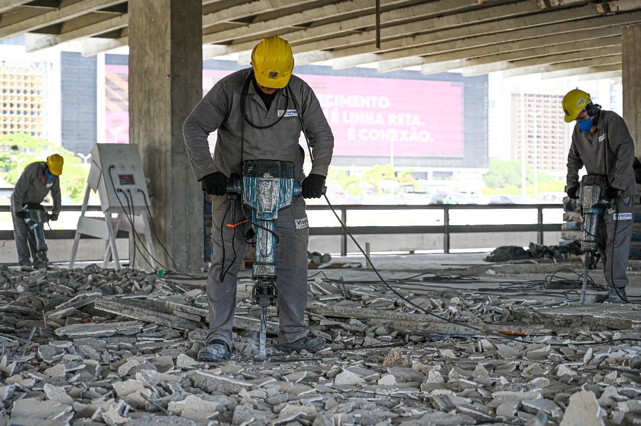 Indústria da construção vai do otimismo ao mesmo patamar de julho de 2020