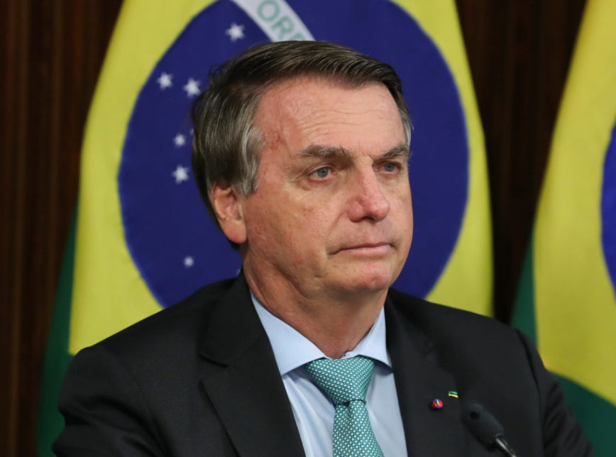 Bolsonaro: 'meu Exército não vai trancar famílias em casa'