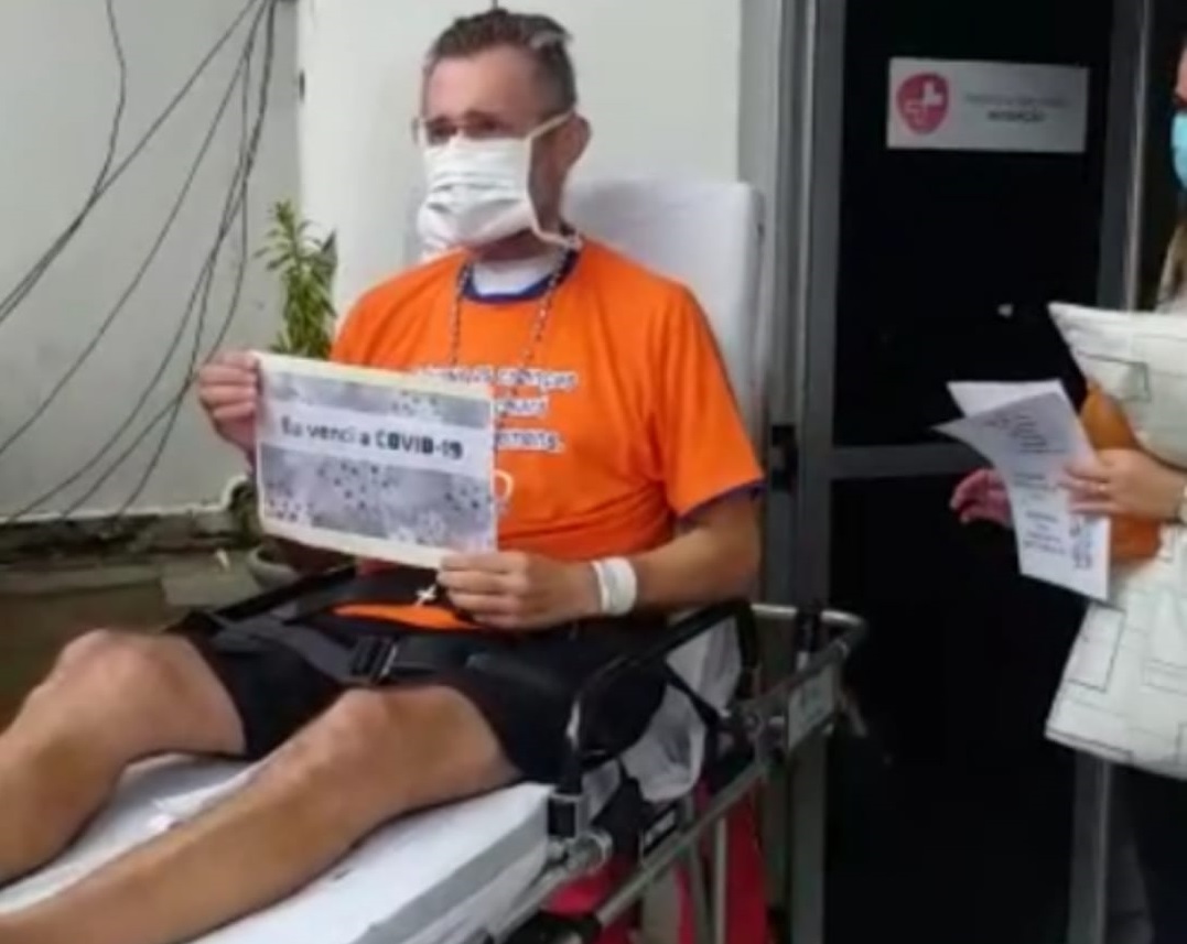 VÍDEO: Após mais de dois meses internado, homem vence a Covid em Natal