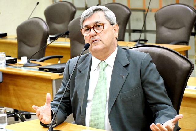 Deputado cobra que Fátima Bezerra use os recursos públicos com transparência