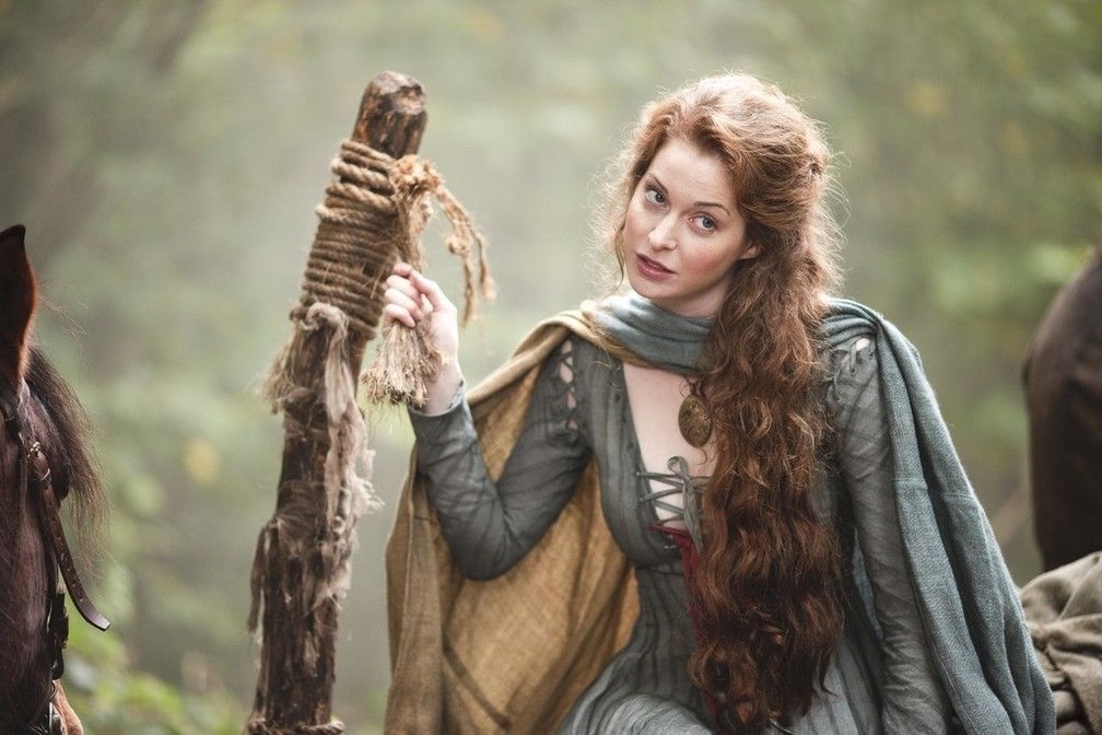 Famoso cantor é processado por atriz de ‘Game of Thrones’ por estupro e tortura