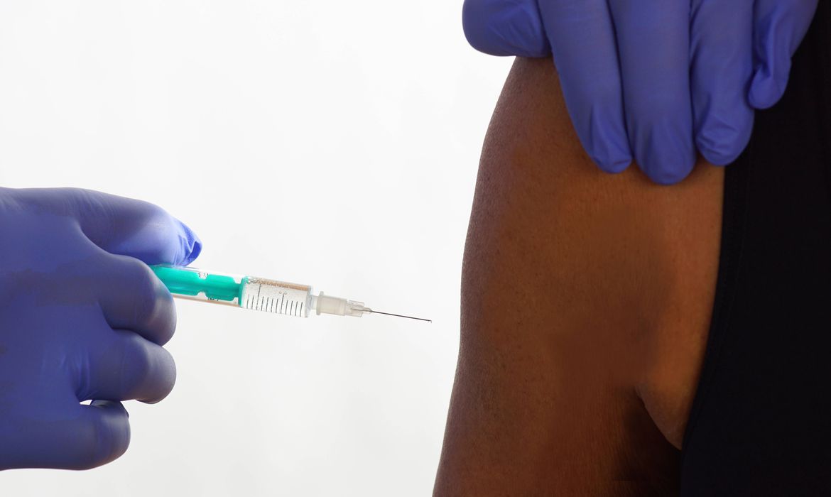 Natal inicia vacinação de pessoas que vivem com HIV/Aids na próxima semana