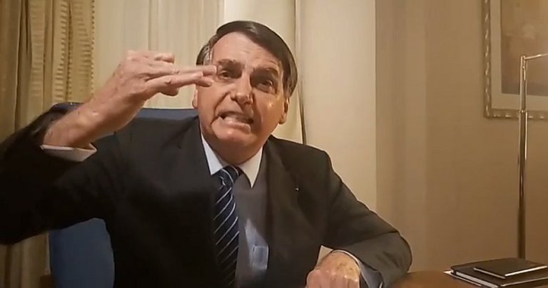 Bolsonaro chama jornalista da CNN de energúmeno por defender direito de bandidos