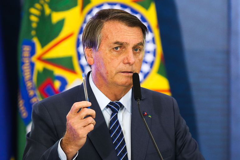 Bolsonaro: “Vou dar sugestão para o Renan. Fazer a CPI do leite condensado”