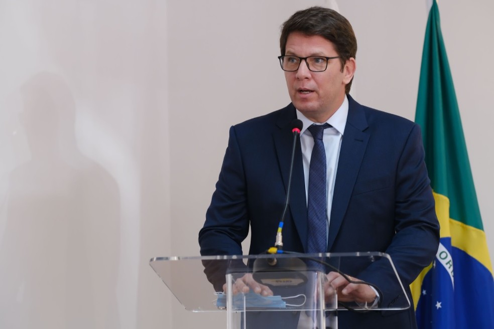Auxiliar de Bolsonaro passa por cateterismo após princípio de infarto