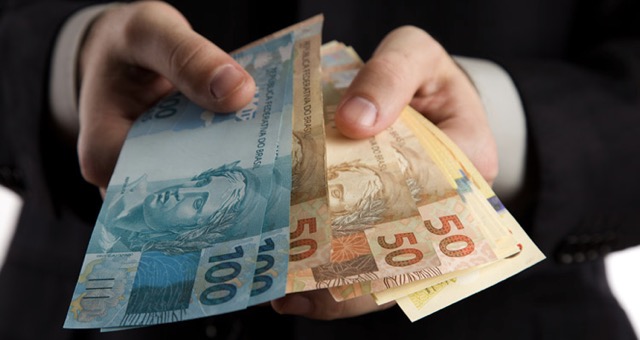 Sindicato divulga nota sobre reajuste dos auditores fiscais