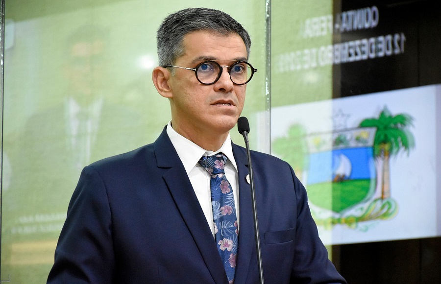 Fátima é 'Robin Hood às avessas: tira de pobres para dar a ricos', diz deputado
